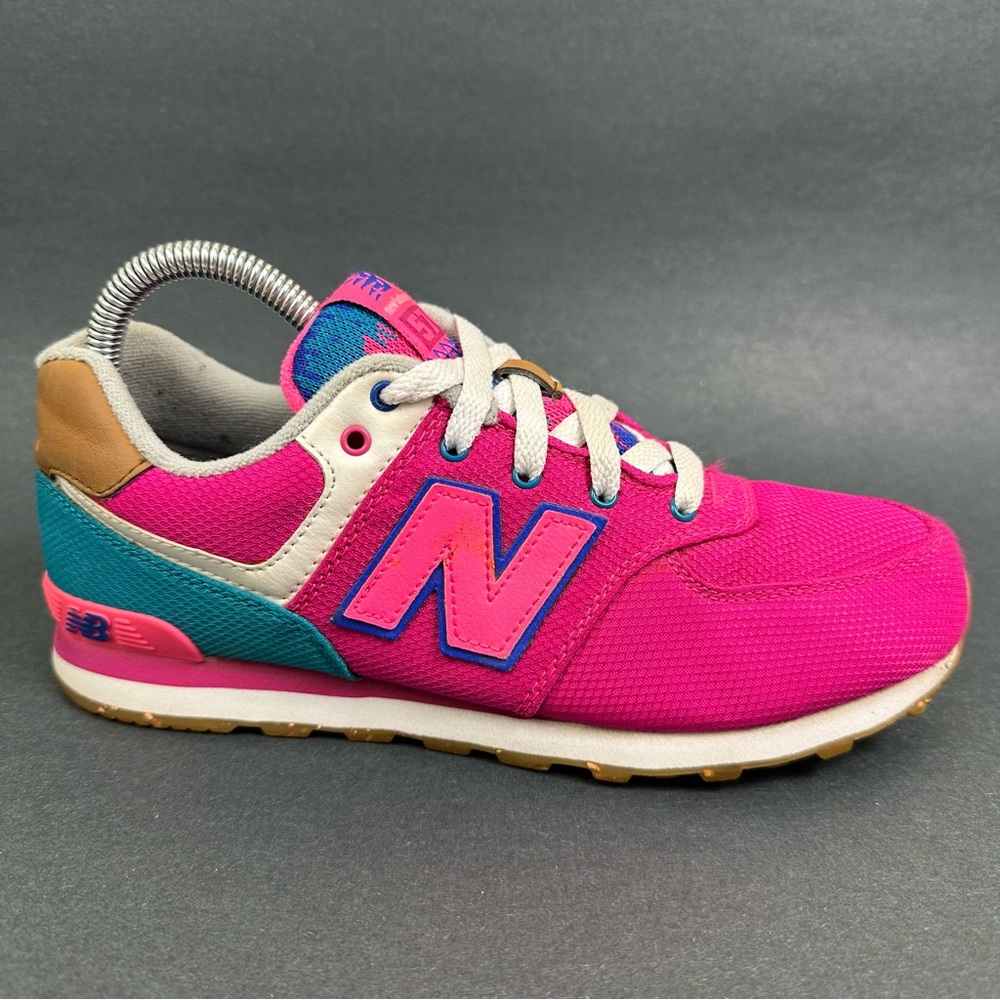 READ New Balance 574 Weekend Expedition Pink Blue Womens Shoes WL574EXB Size 6.5